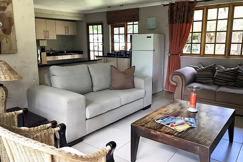 The Cottage open-plan living area | Heathbridge River Lodge - Gauteng - Lochvaal - Loch Vaal