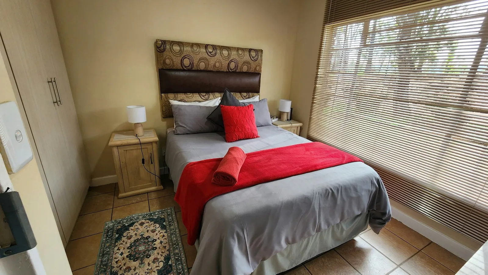 Guesthouse and pool area | Sunrise Serenity Fishing & Picnic Resort - Mpumalanga - Mashishing