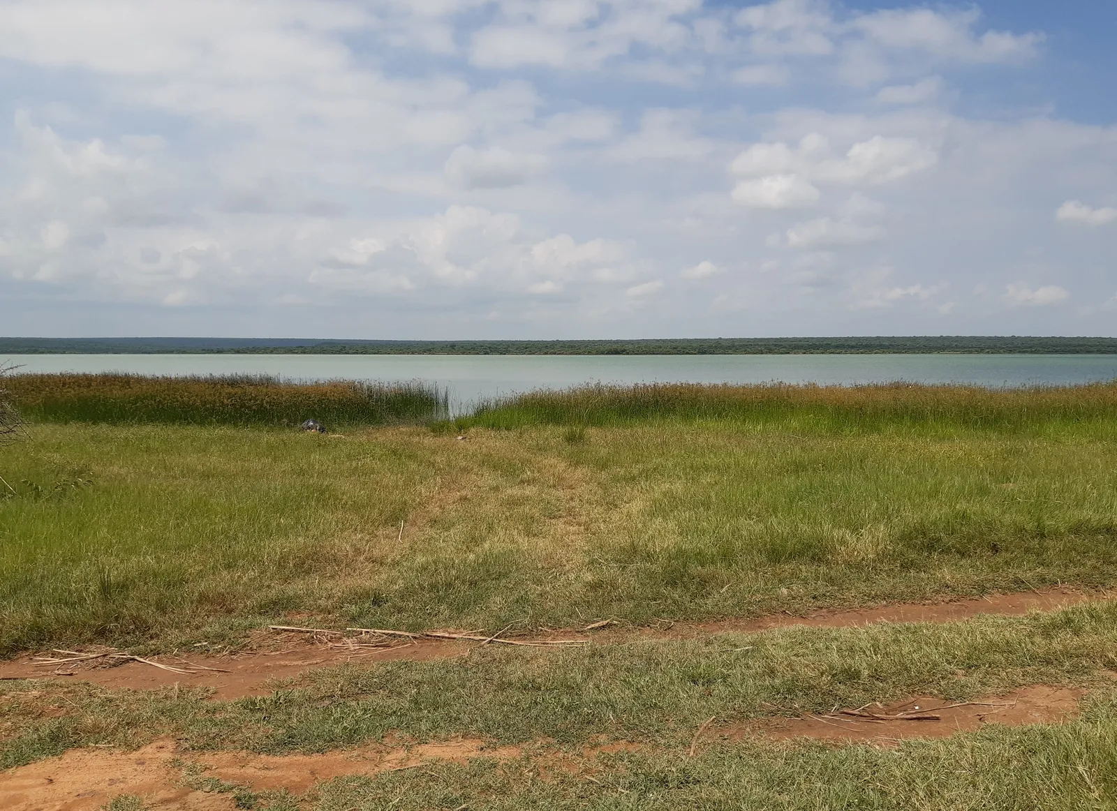 Klipvoor Dam shoreline and open water | Klipvoor Dam - North West - Brits - Klipvoor Dam