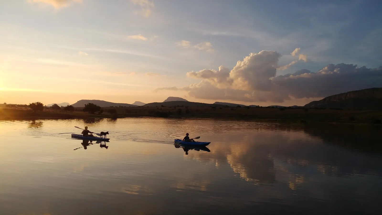 Sunset kayaking on Renosterfontein Dam | Renosterfontein Accommodation - Limpopo - Rankin's Pass - Renosterfontein Dam