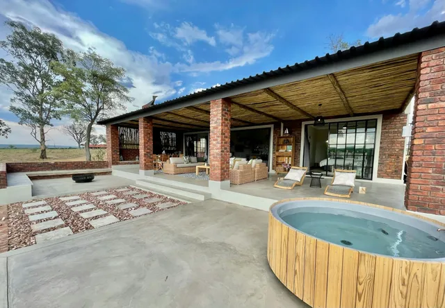 Cottage stoep and wood-fired hot tub at Groendraai River Cottages | Groendraai River Cottages - Silvercarp - Limpopo - Vaalwater