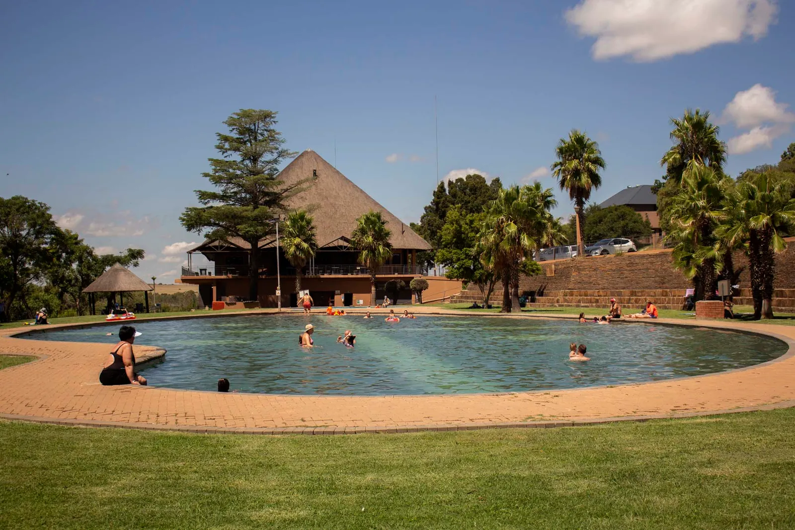 Swimming pool and thatch hall | Aldam Resort - Free State - Ventersburg - Allemanskraal Dam