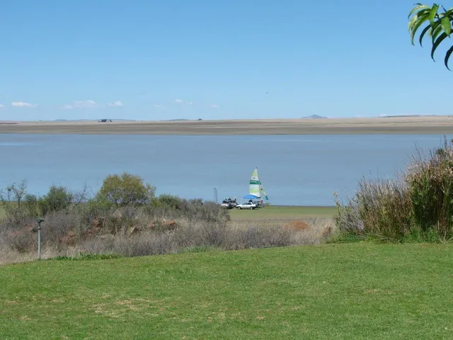 Tierpoort Dam from the resort lawn | Tom's Place - Free State - Bloemfontein - Tierpoort Dam