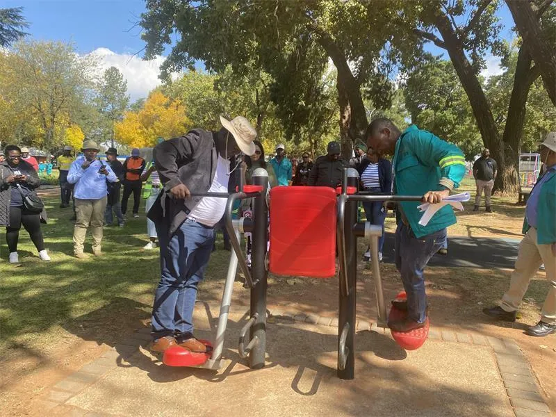 Outdoor gym in the park | Florida Lake - Gauteng - Roodepoort - Florida Lake