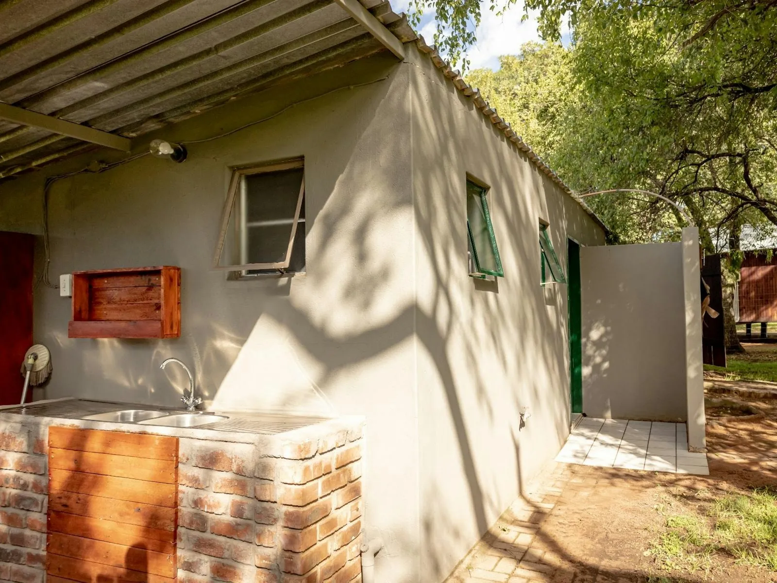 Camp ablution and wash-up block | Tachiro Hunting & Fishing - Limpopo - Naboomspruit