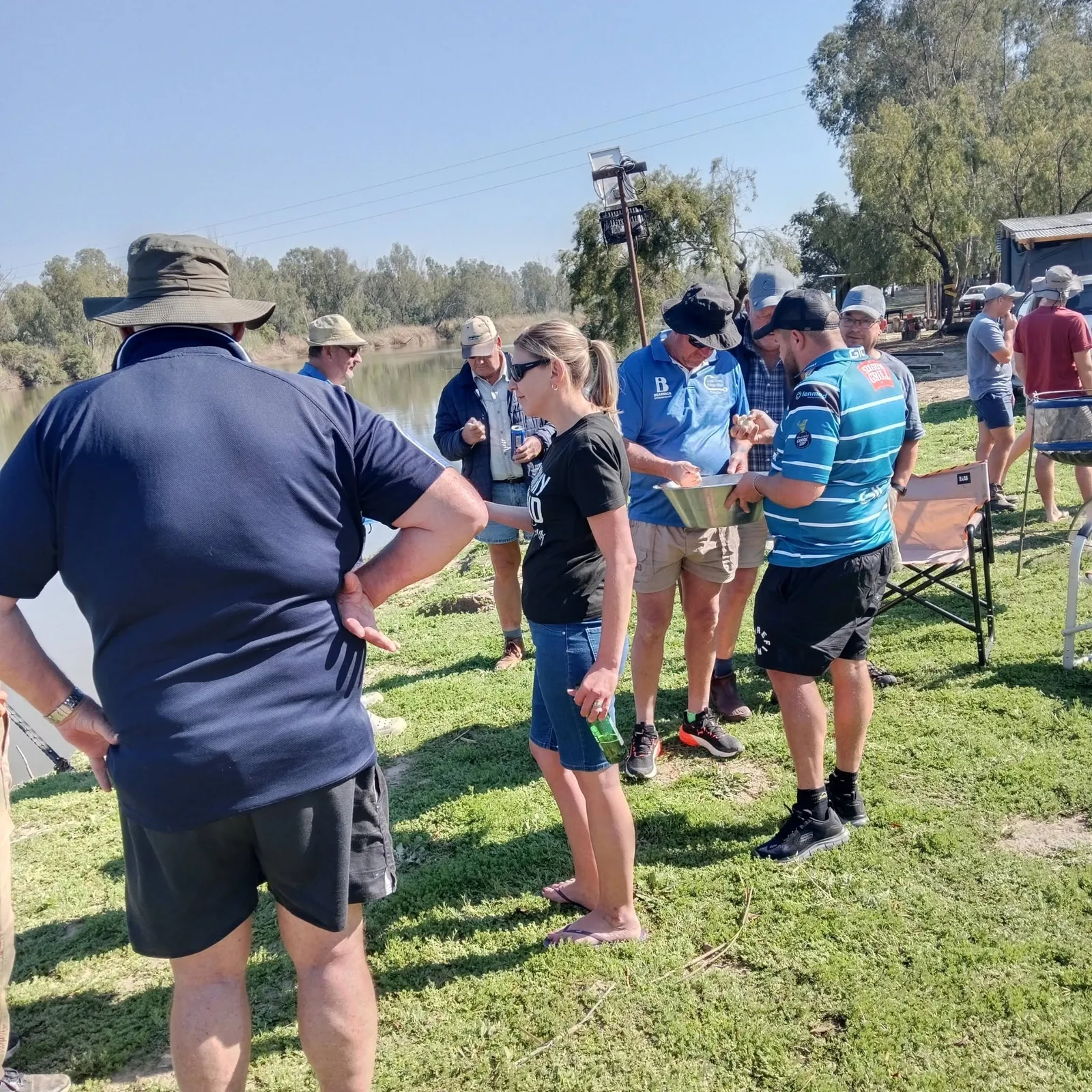 Fishing group on the grass bank | Spitskop Dam - Northern Cape - Jan Kempdorp - Spitskop Dam