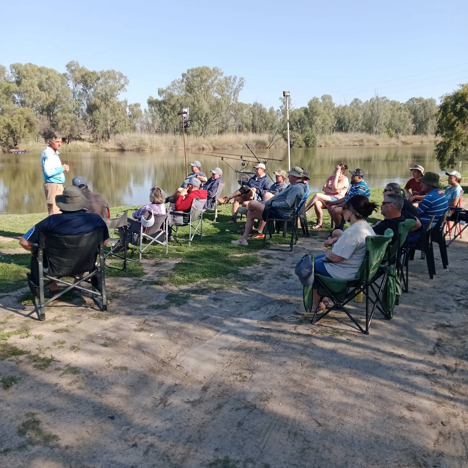 Anglers on the dam bank | Spitskop Dam - Northern Cape - Jan Kempdorp - Spitskop Dam