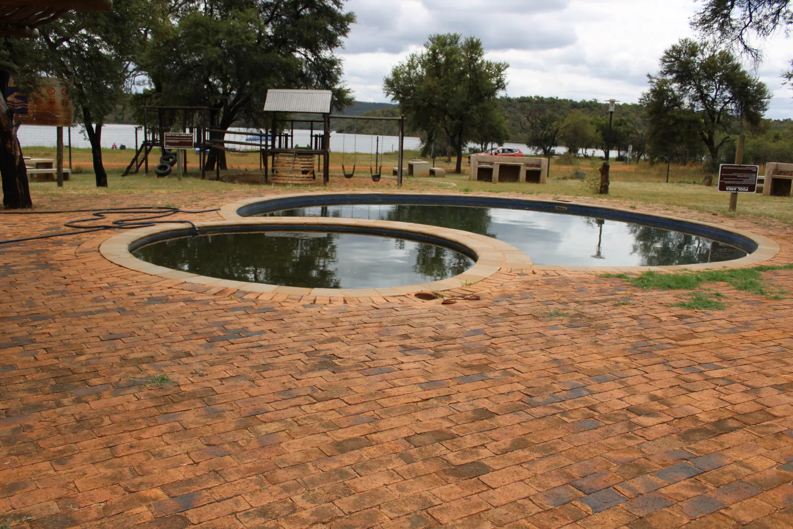 Day visitor pool and playground | Doorndraai Dam Camping Site - Limpopo - Mokopane - Doorndraai Dam
