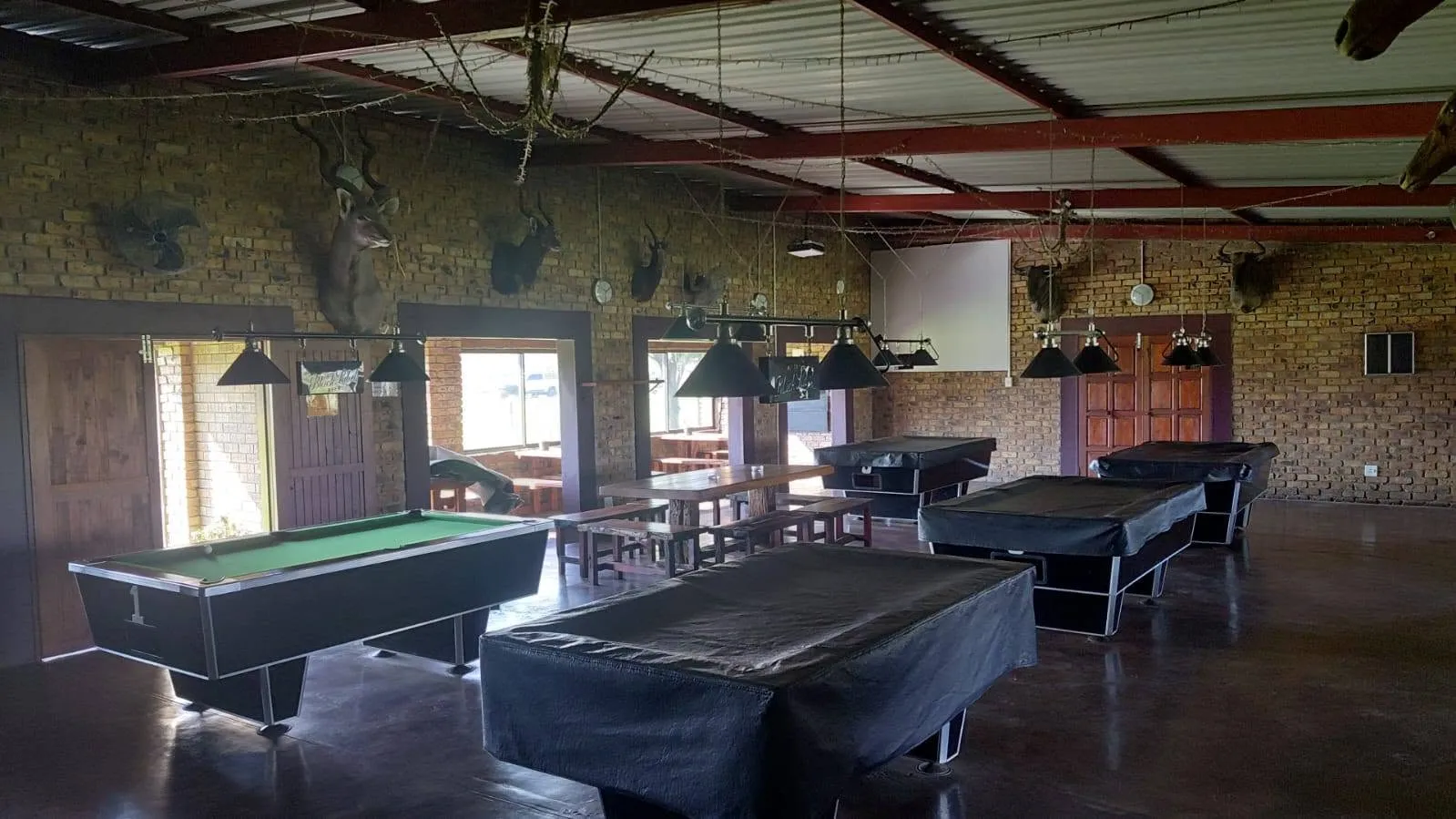 Pool room with billiard tables | Riverbank Lodge - Mpumalanga - Witbank - Witbank Dam