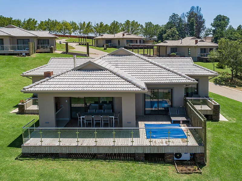 Self-catering chalet with splash pool | Cayley Mountain Resort - KwaZulu-Natal - Winterton - Bell Park Dam