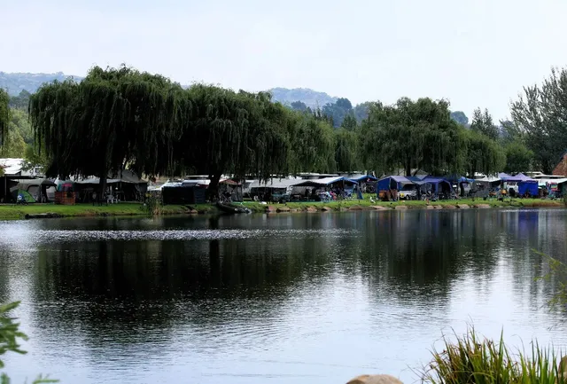 Waterfront camping stands | Sionbergh - Gauteng - Heidelberg