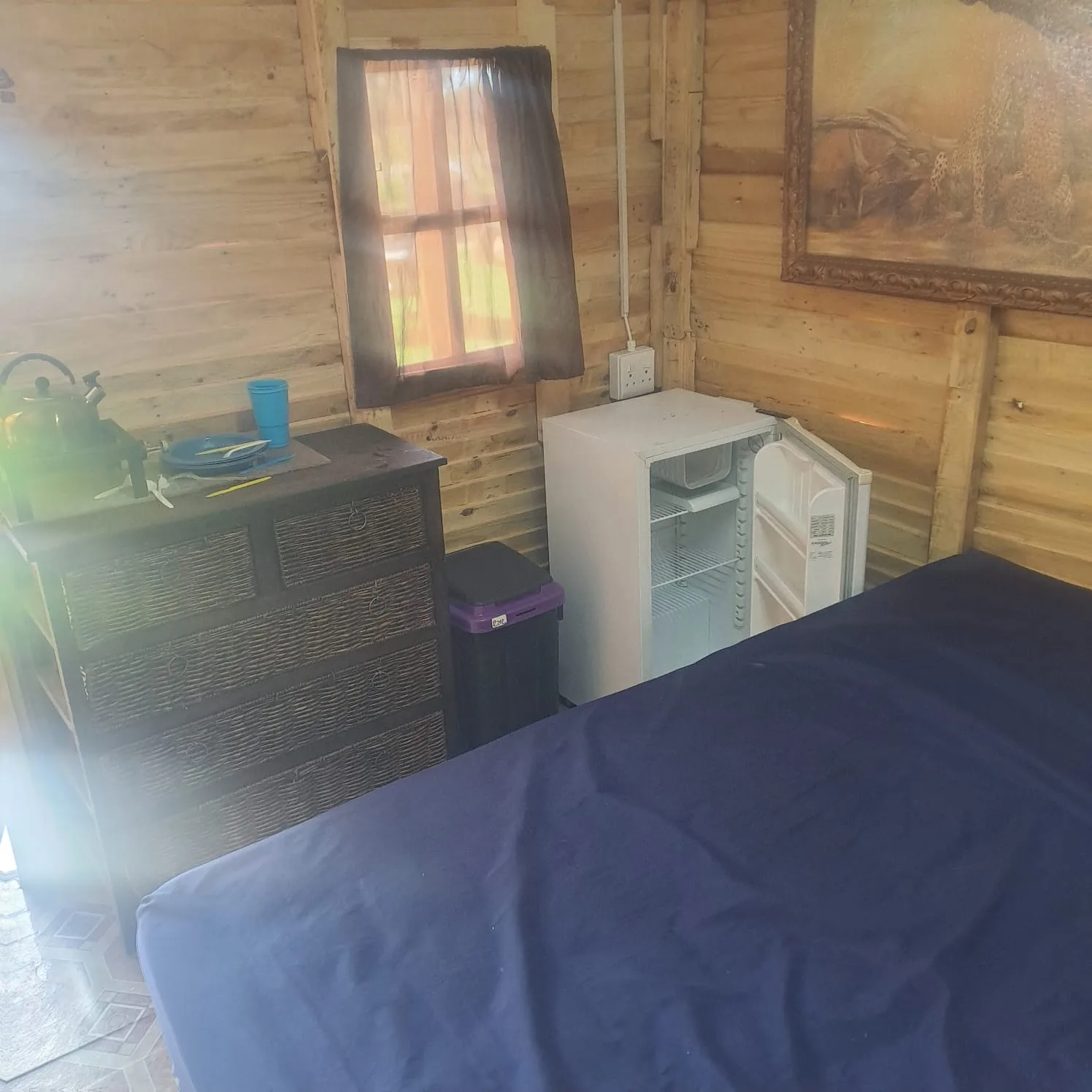 Cabin interior with gas hob and fridge | Karp Denn - Free State - Oranjeville - Vaal Dam