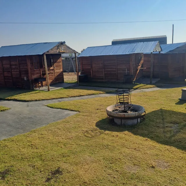Wooden self-catering cabins | Karp Denn - Free State - Oranjeville - Vaal Dam