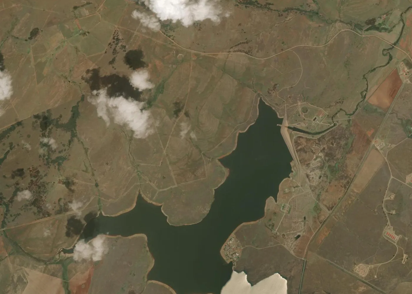 Satellite view of dam and shoreline | Nooitgedacht Dam Nature Reserve - Mpumalanga - Carolina - Nooitgedacht Dam