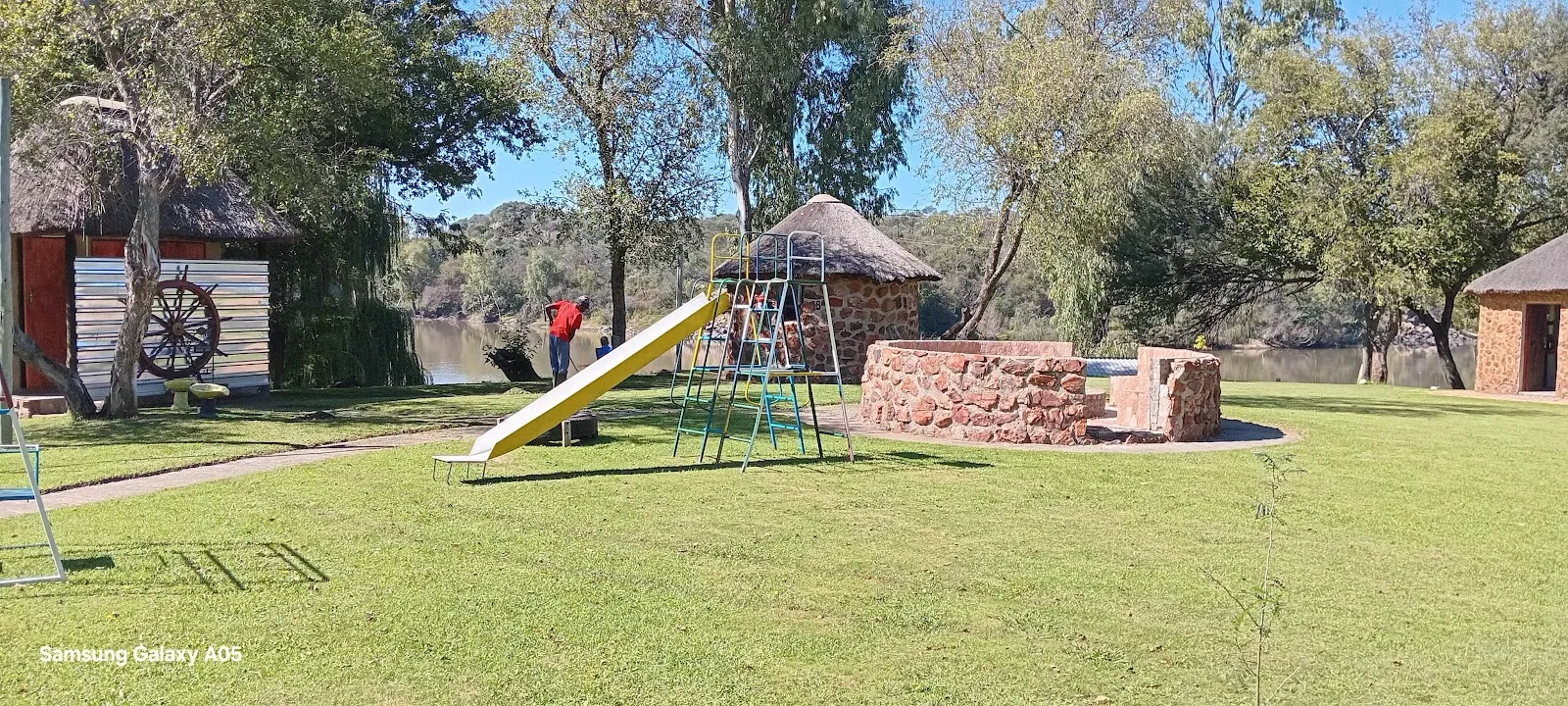 Main lodge buildings and grounds | Modini fishing resort - Gauteng - Vanderbijlpark - Vaal River