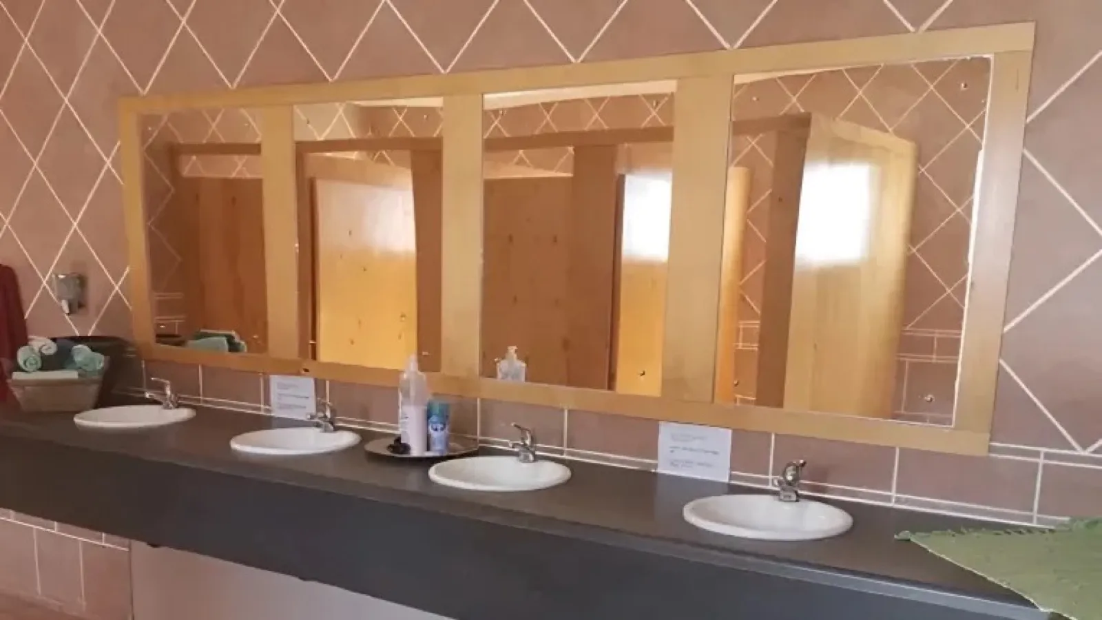 Modern family ablution block | Dirk's Place - Mpumalanga - Emalahleni - Wilge River