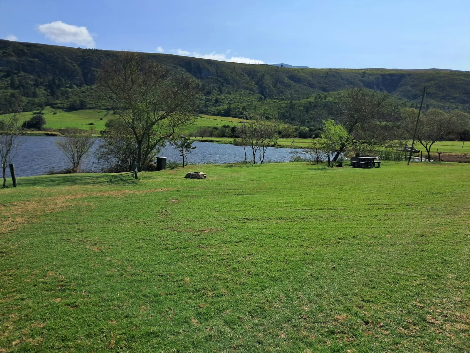 Lawn beside a dam at Camp Area 1, FleckVieh | Fleckvieh Guest Farm - Camp Area 1 - Western Cape - Swellendam