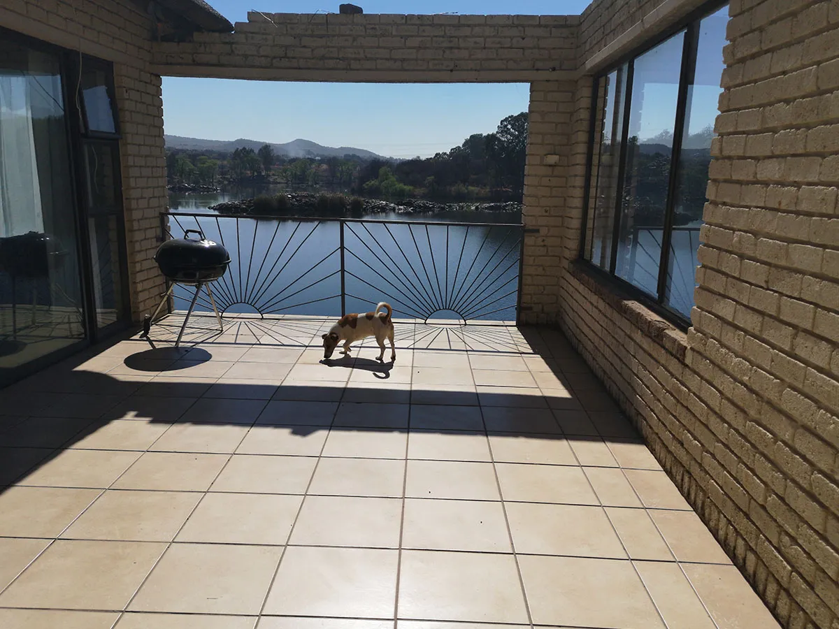 Thatch unit balcony with braai | Heaven on Vaal - Gauteng - Vaaloewer - Vaal River