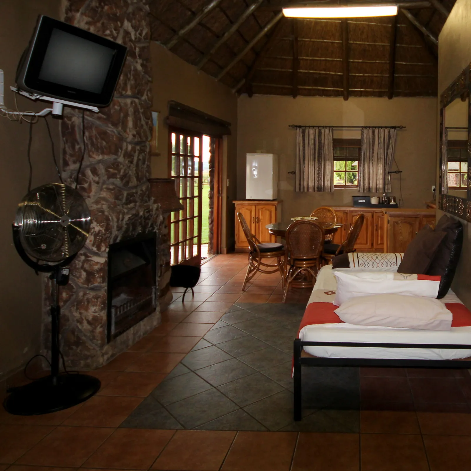 Self-catering chalet interior | Waterside Haven Resort (Roodt se Oord) - Gauteng - Alberton