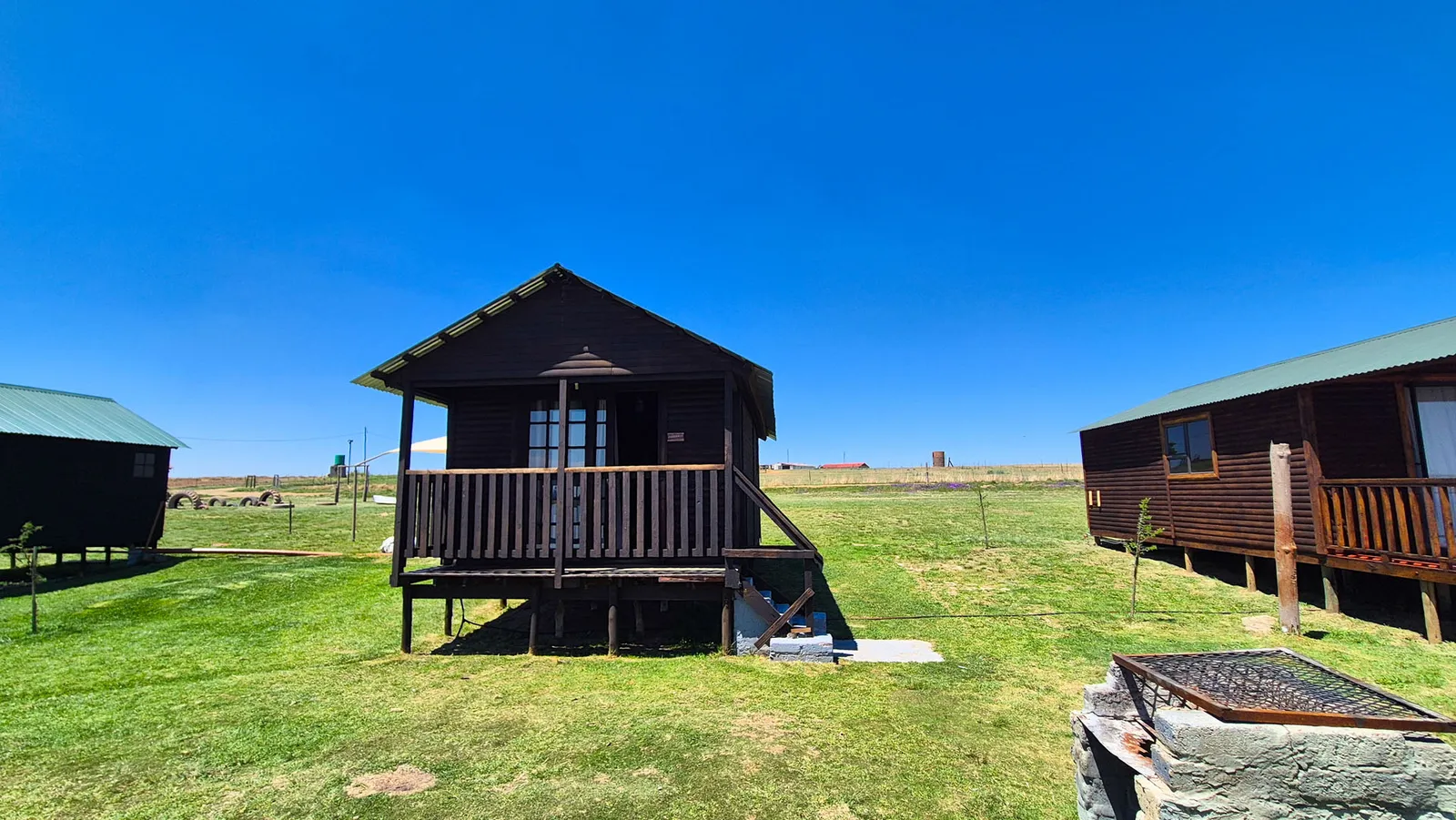 Waterfront cabin row | Klein Oasis Visvang Oord - Free State - Frankfort