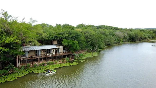 Dam house from above | 1000 Dae Damhuisie - KwaZulu-Natal - Pongola