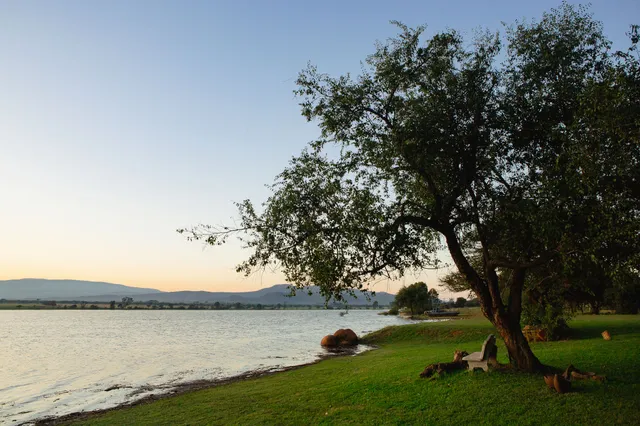 Nyl River bank at the camp | Nyl River Bush Camp - Limpopo - Mokopane - Nyl River