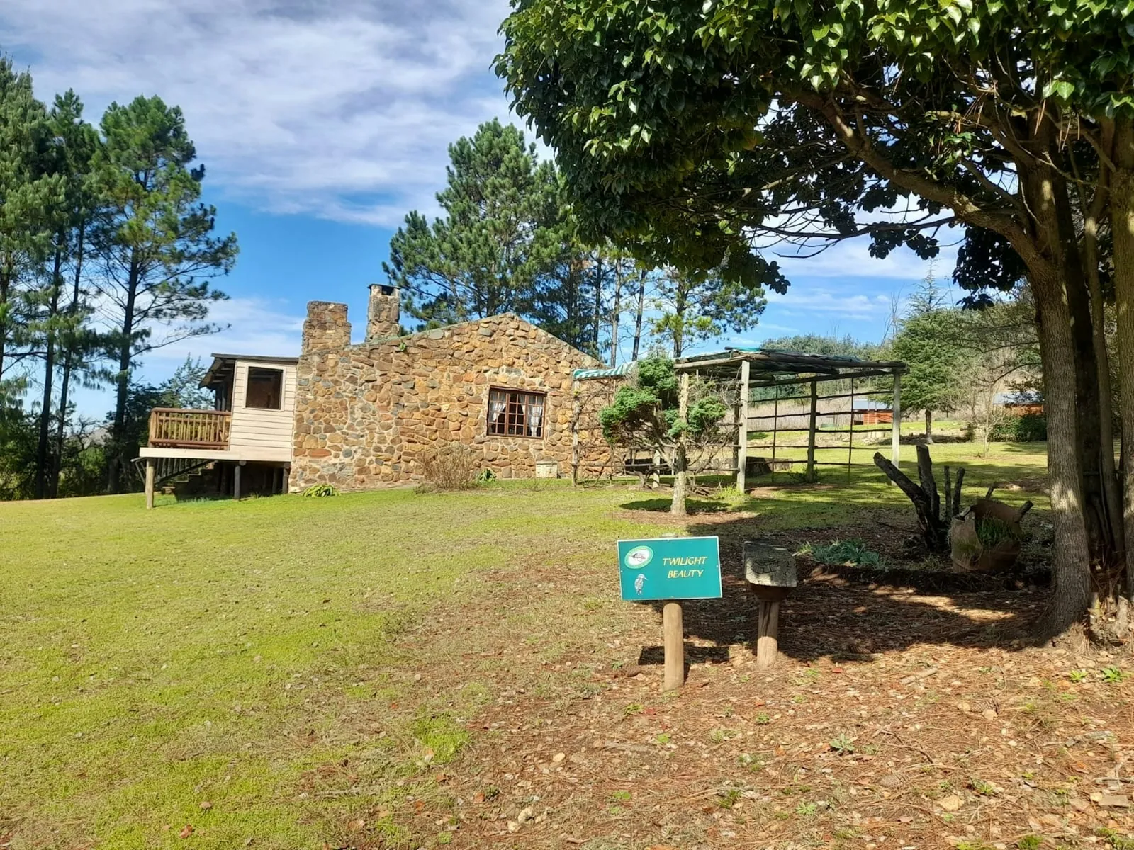 Twilight Beauty stone chalet | The Kingfisher Country Cottages and Trout Lodge - Mpumalanga - Machadodorp