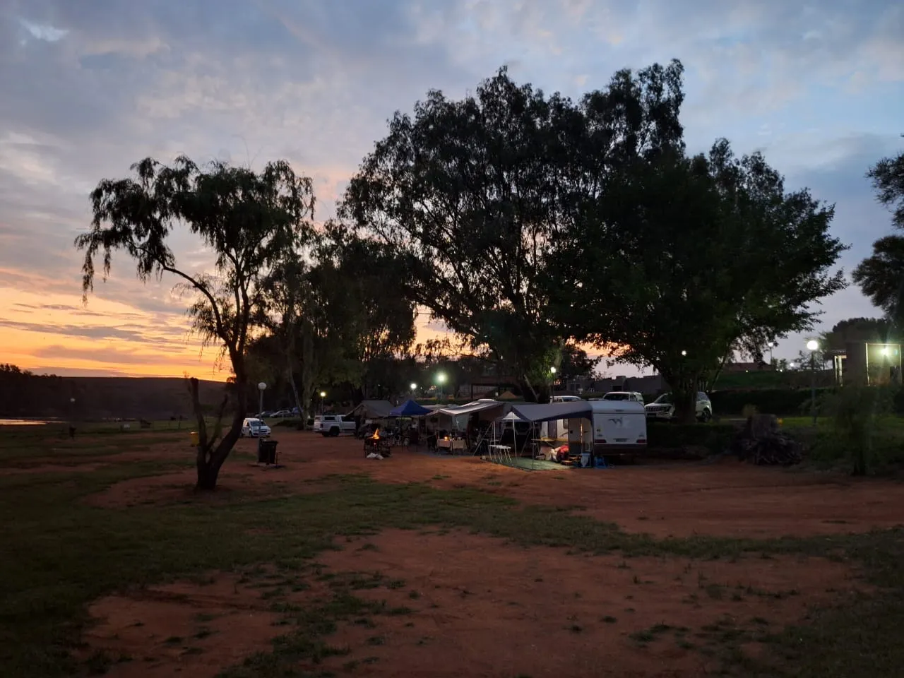 Campsites on the Vaal River at sunset | Geelvis Kamp - North West - Lindequesdrift - Vaal River