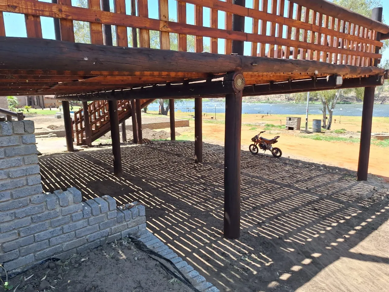 Wooden deck overlooking the river | Geelvis Kamp - North West - Lindequesdrift - Vaal River
