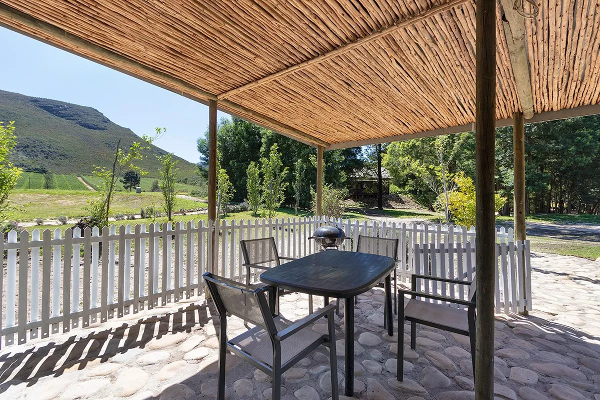 Cottage patio with braai | La Ferme - Western Cape - Franschhoek
