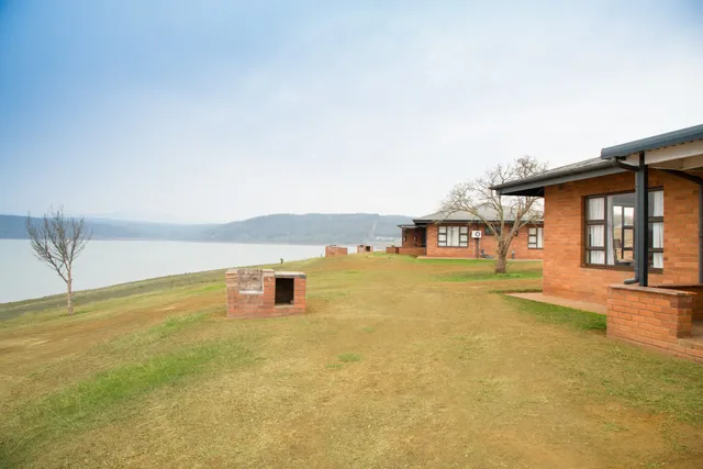 Chalets on Albert Falls Dam | Msinsi - Bon Accorde - KwaZulu-Natal - Pietermaritzburg - Albert Falls Dam