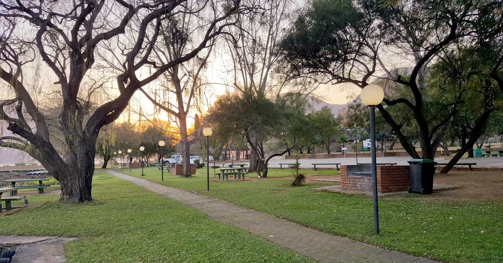 Picnic lawns at sunset | Schoemansville - North West - Hartebeespoort - Hartbeespoort Dam
