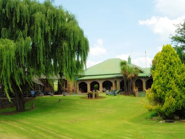Muller House guest farm and lawns | Muller House Guest Farm - Free State - Vrede