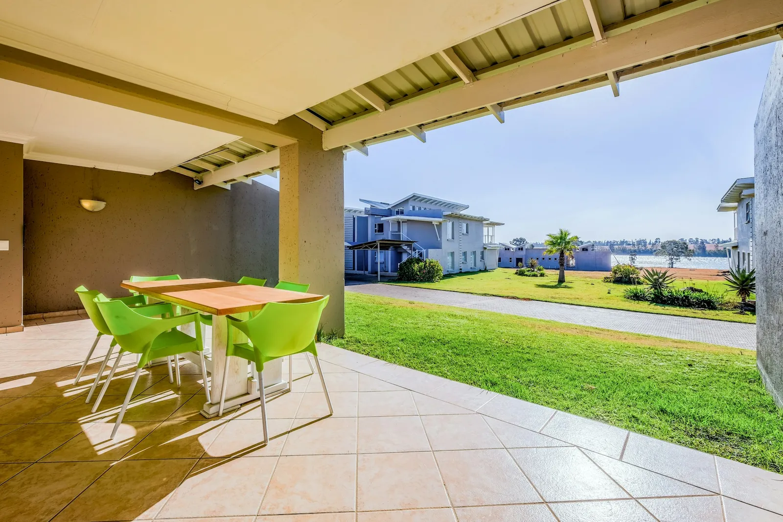 Covered patio with Vaal Dam view | The Anchorage Vaal Marina - Gauteng - Vaal Marina - Vaal Dam
