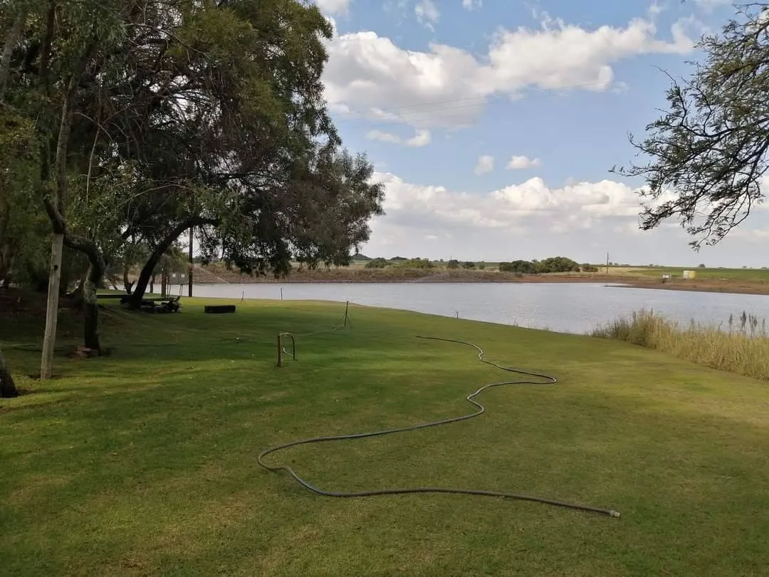 Camping lapa beside the dam | Hartebeesfontein Gasteplaas - Limpopo - Mookgophong