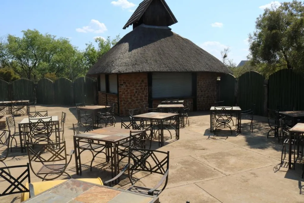 Outdoor lapa seating area | Willem Pretorius Nature Reserve - Free State - Ventersburg - Allemanskraal Dam