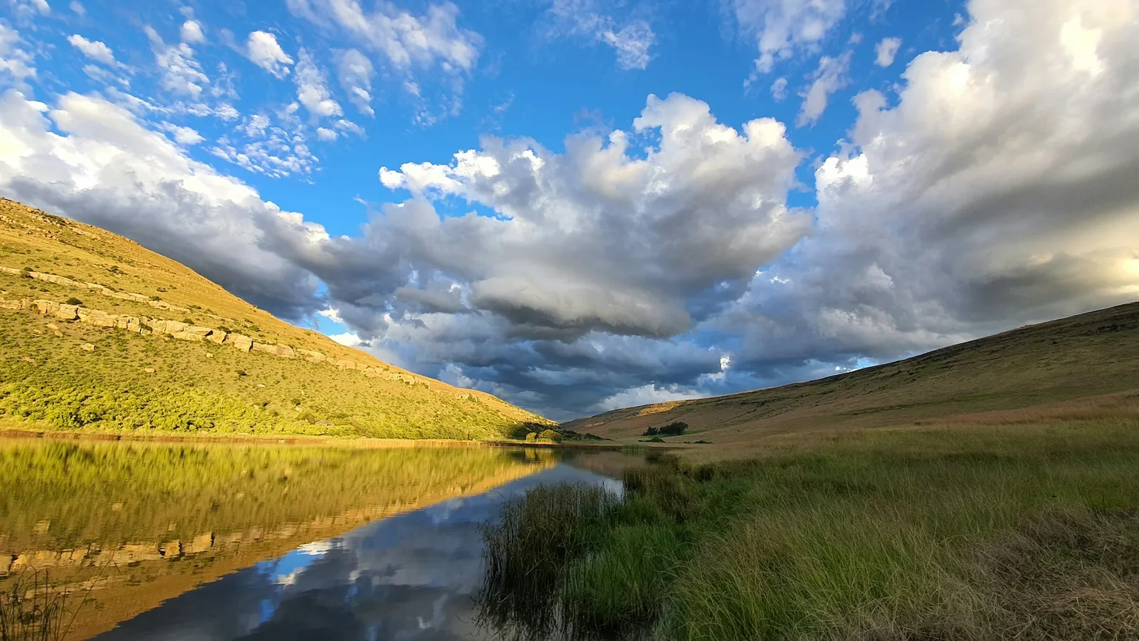 Mountain Rest dam and hillside | Mountain Rest - Free State - Memel